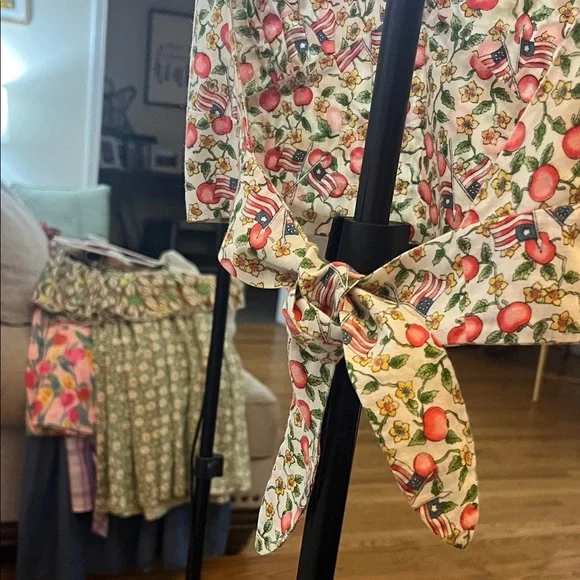 Vintage Style Apple Print Tie Back Crop Top Cottagecore Americana Halter Top S - Picture 6 of 7